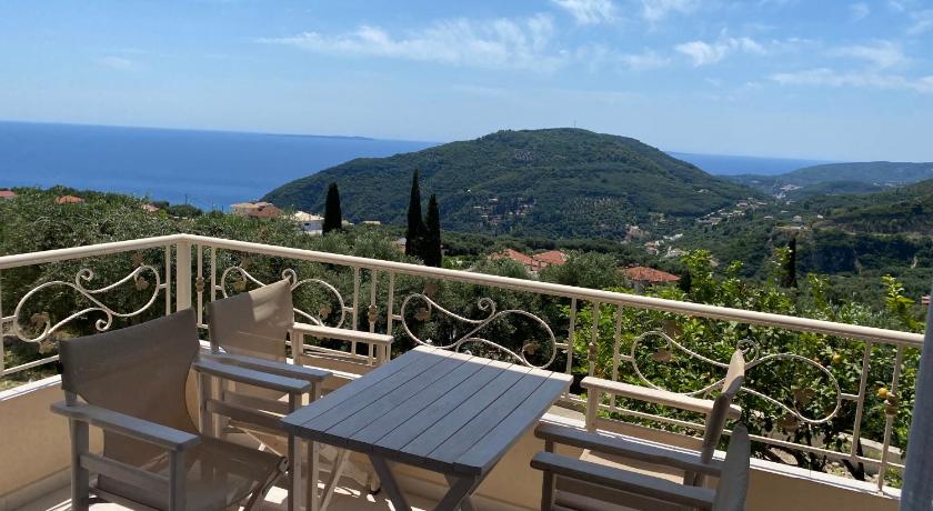 Image of Apartment with Sea View 4