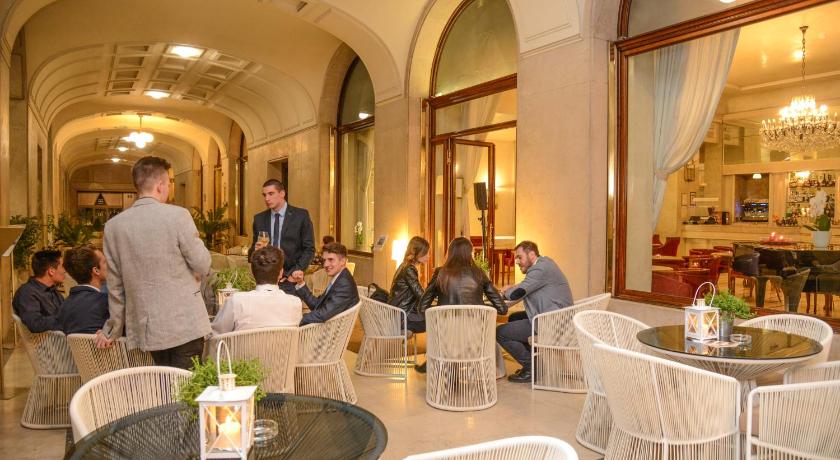 Hotel Vittoria photo