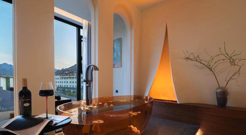 Zhangjiajie Zhangjiajie Yu Realm Hotel - Ancient Charm - Modern Luxury - Your Perfect Journey - A single pick-up Hotel room