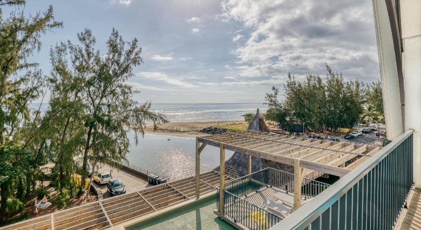 Image of Two-Bedroom Apartment with Sea View 1
