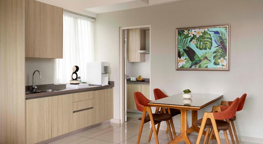Image of 3 Bedroom Deluxe Suite Horizon View 1