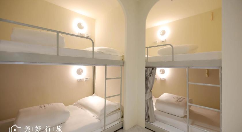 女性宿舍房的 1 個上下鋪床位 (Bunk Bed in Female Dormitory Room)圖片 11