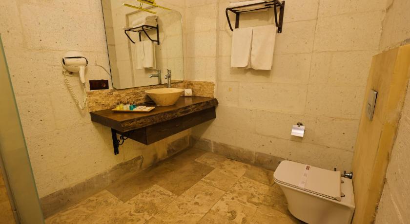 Immagine di Camera Matrimoniale Deluxe con Vasca (Deluxe Double Room with Bath) 5