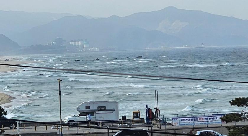 Donghae Donghae Goldenview Pension 3-Star Guesthouse suite