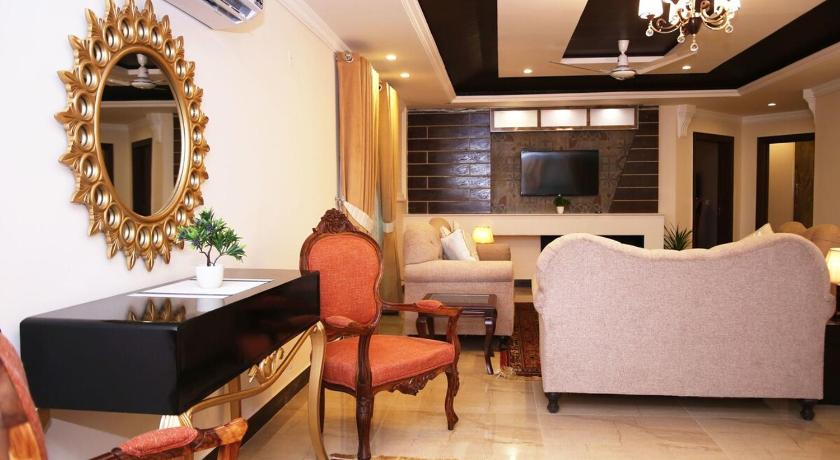 REHMAN SUITES - main image