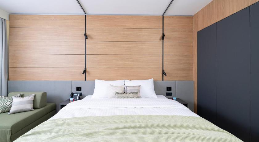 Image of Premium Room with Balcony 5