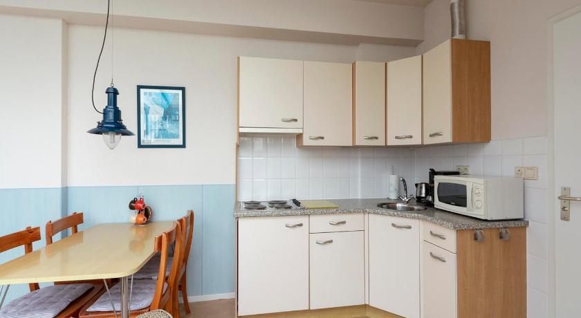 Dorpsplein 23E apartment in Callanstoog square - image 17