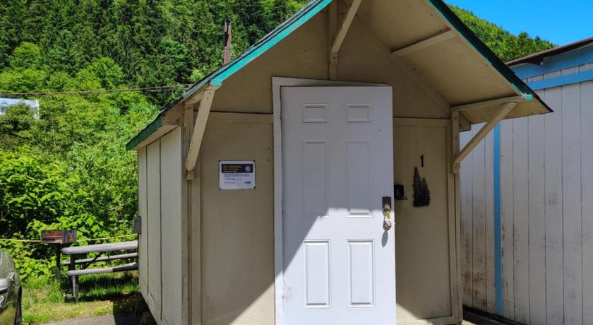 Tillamook Misty River RV Park 2-Star Accommodation view