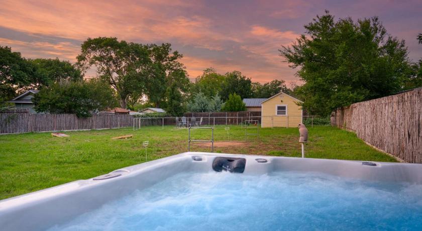 프레더릭스버그 (TX) Porch & Pour - Hot Tub & Fire Pit 4성급 숙소 레스토랑