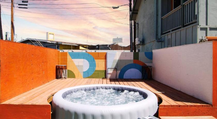 피닉스 (AZ) Unique*NEW*Hot Tub Studio*Mins to DT & PHX Airport 4성급 숙소 레스토랑