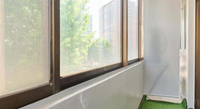 首尔 30pyeong private sensational accommodation spacious living room 2 minutes from Sinbang hwa Station k 4星级 住宿 套房