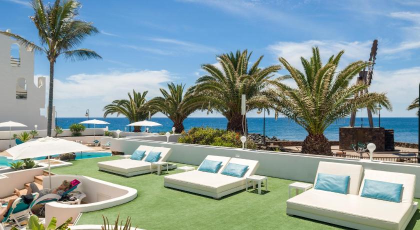 Neptuno Suites - Adults Only