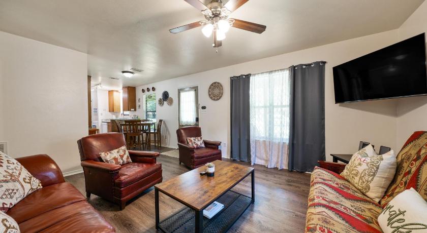 캐년 레이크 (TX) Hill Country Casita 3 minutes from Guadalupe River & Canyon Lake 4성급 숙소 스위트룸