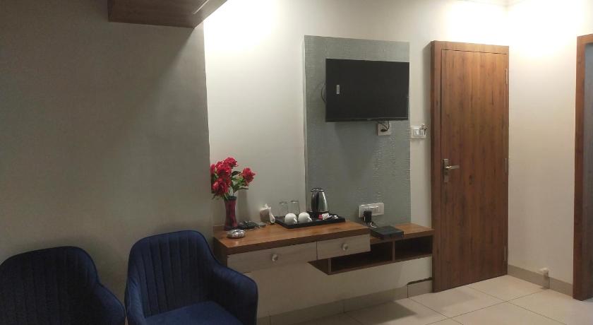 Bhopal Hotel Pisals 2-Star Hotel view