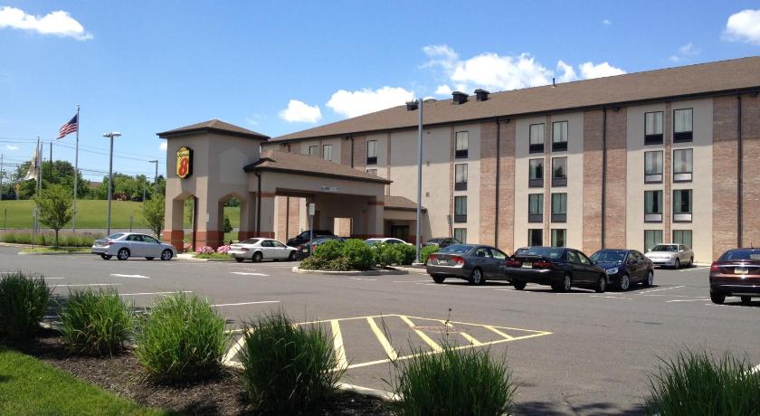 Super 8 By Wyndham Mount Laurel