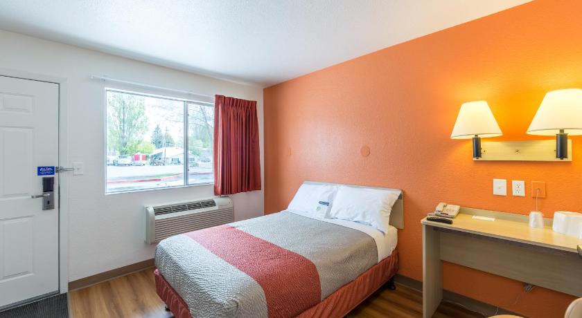 Motel 6-Klamath Falls, OR