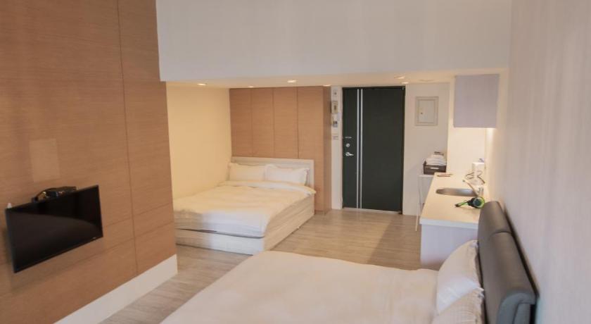 Image of Room for Six 0