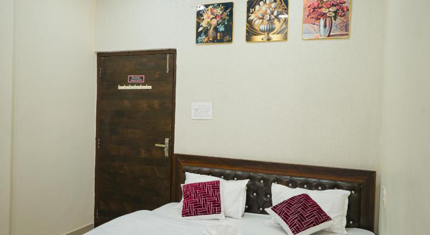 Hotel Adarsh - image 34