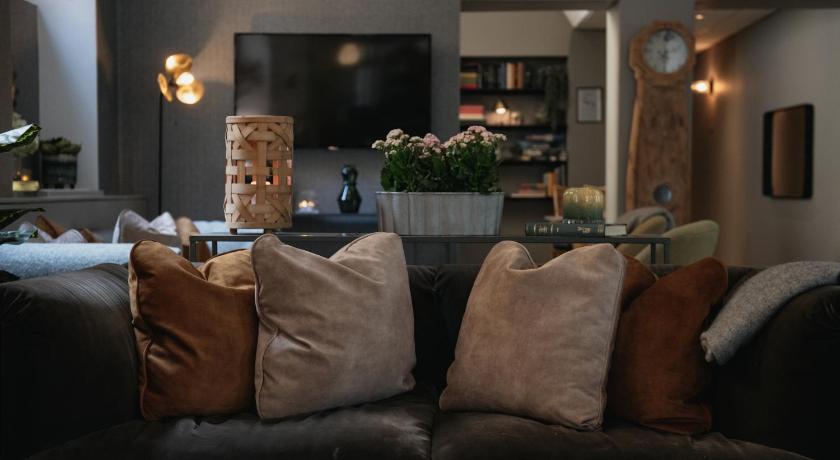 오레브로 Home Hotel Borgen 4성급 호텔 스위트룸