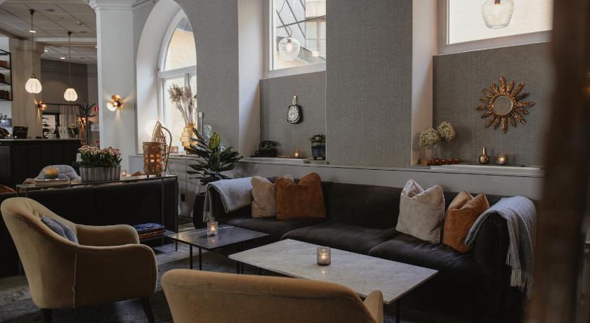 오레브로 Home Hotel Borgen 4성급 호텔 로비