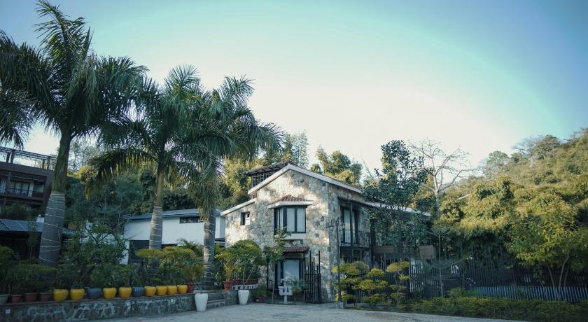 Pleasant Tree Hotels - Luxury Stay Amidst Nature