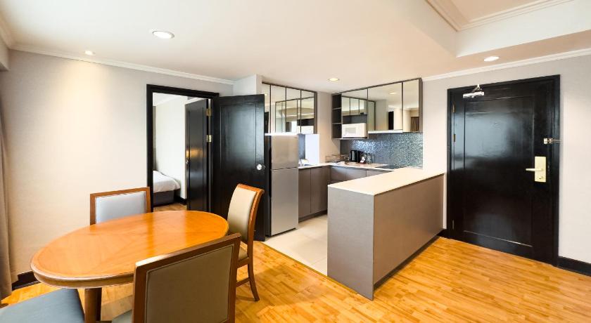 Image of Grand Suite King 16