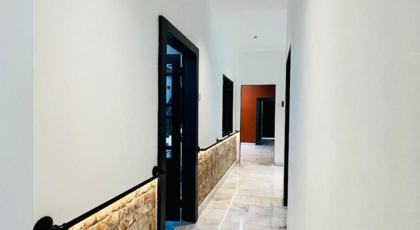 말라카 클레방의 프라이빗 하우스 (2000m², 침실 3개, 프라이빗 욕실 3개) (Peranakan House near Jonker 9-12pax Stay) 3성급 게스트하우스 수영장