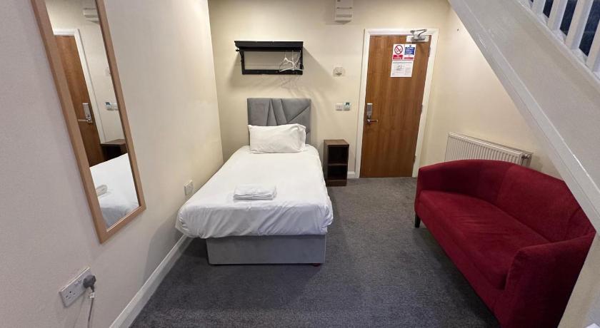 Image of Family Room 1