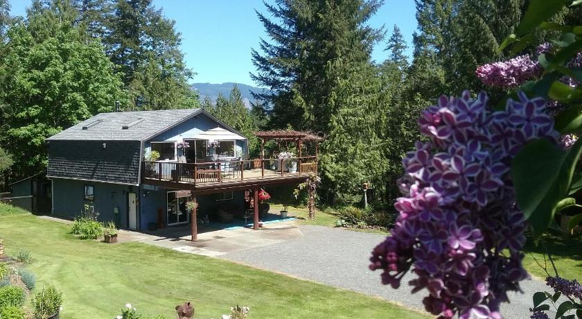Beaver Hut Bed And Breakfast photo