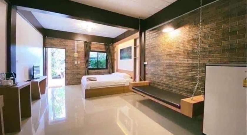 촌부리 กัลยา รีสอร์ท 4星级 民宿 泳池