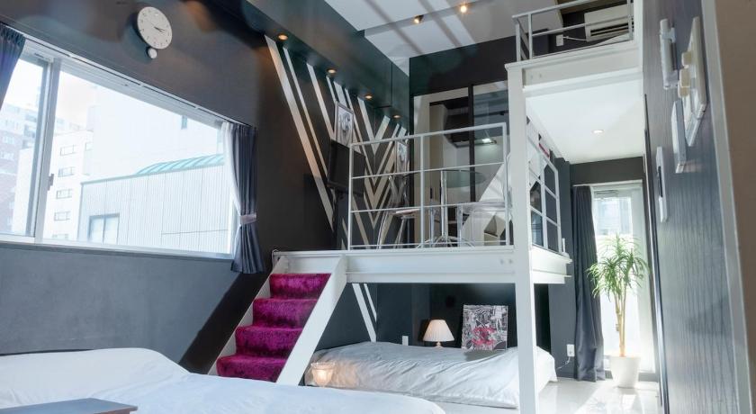 Designers room in Marunouchi for 6 people