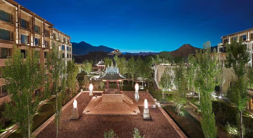 Shangri-La Lhasa - image 13