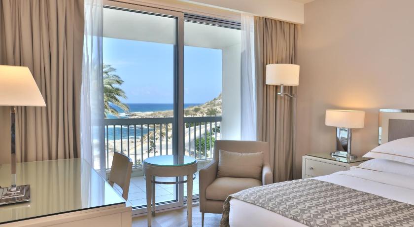 Image of Executive King Sea View 5