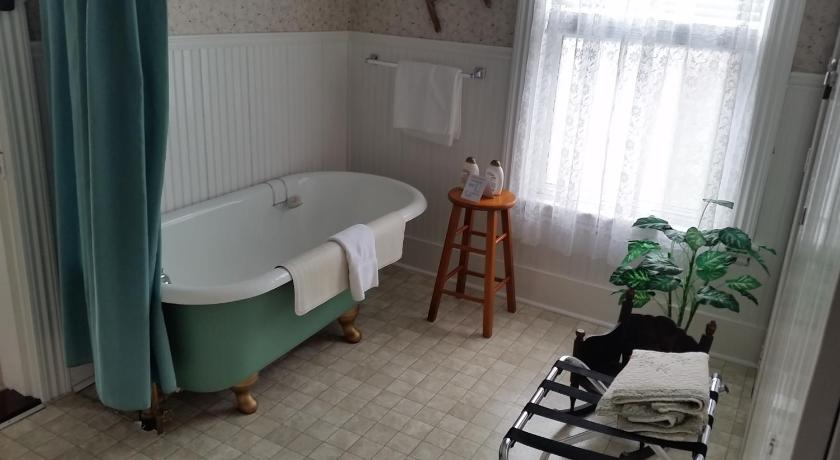 Bayside Inn photo