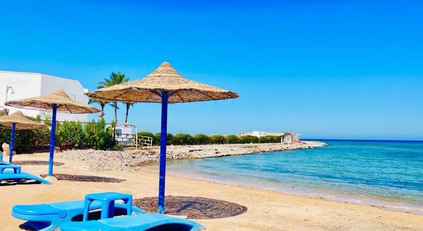 Cecelia Resort Families and Couples only