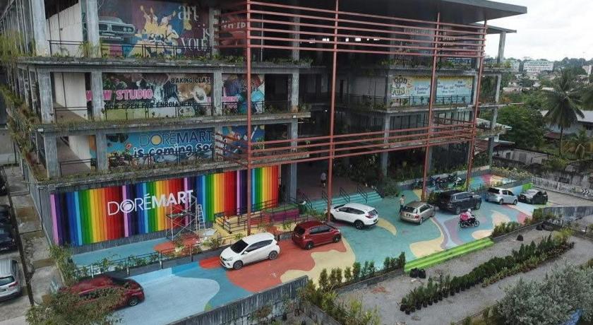 Kuching Tropics City SupremeBlack Theme City View至尊黑城市风景 4-Star Guesthouse room