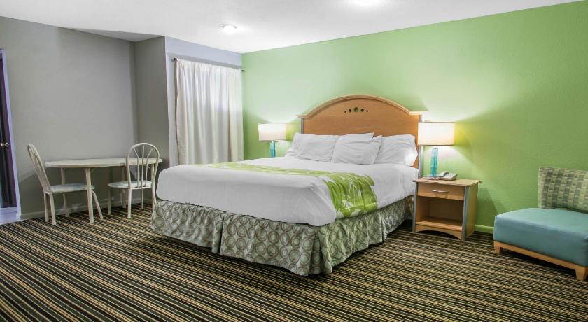 Rodeway Inn & Suites Winter Haven Chain of Lakes