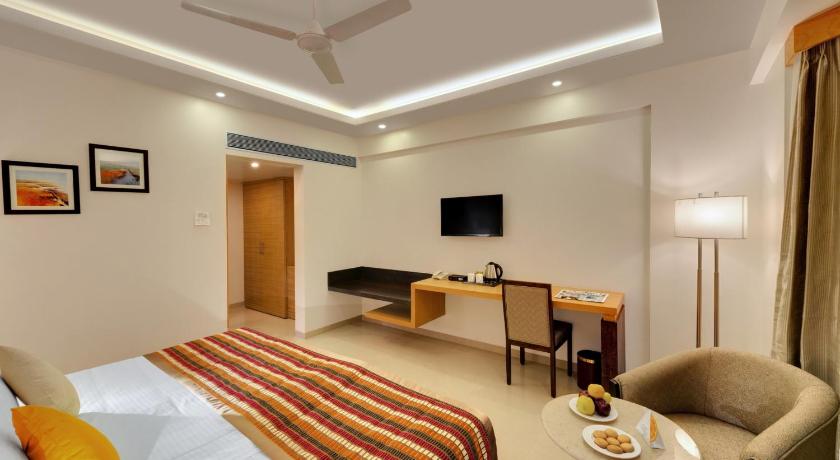 Image of Winter Green Room 5