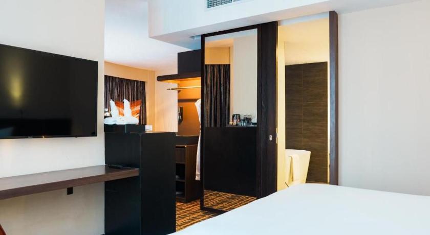Image of One-Bedroom Apartment 7