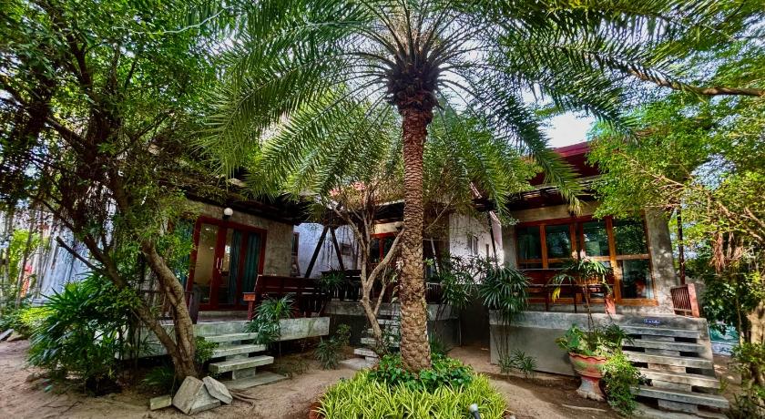 Chook Dee Resort phangan palm beach