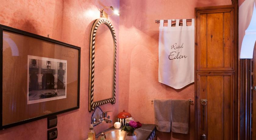 Image of Chocolat Double Room 7