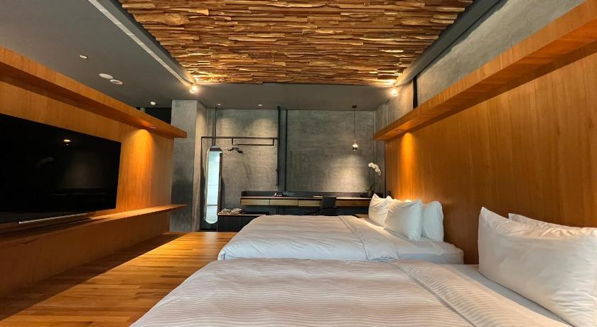 Image of Quadruple Room with Mountain View 1