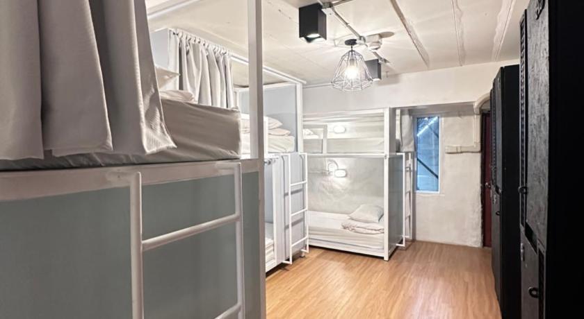 Image of Entire 6-Bed Private Dormitory - Mixed 9