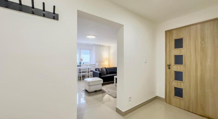 Photo of Quiet apartment by the center - Agoda Discount Booking