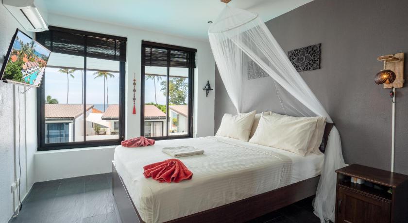 Image of 3-Bedroom Ocean View Penthouse 13