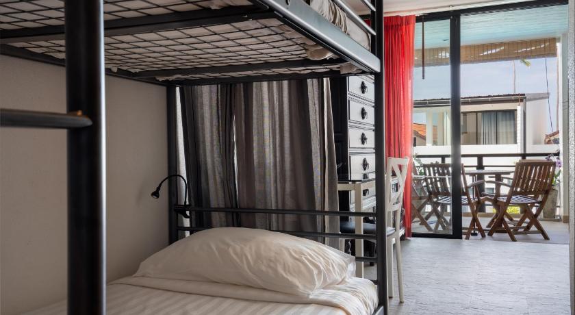 Image of One-Bedroom Apartment 16