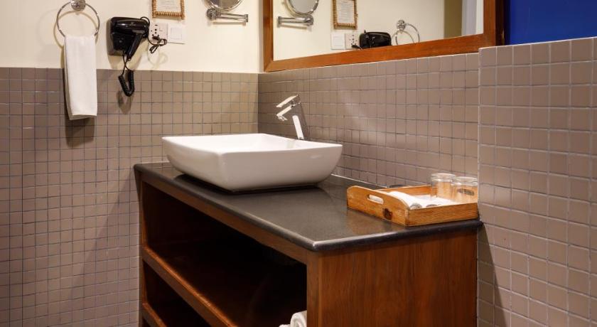 Image of Suite Room 9