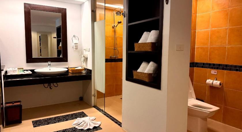 Image of Deluxe Family Room 16