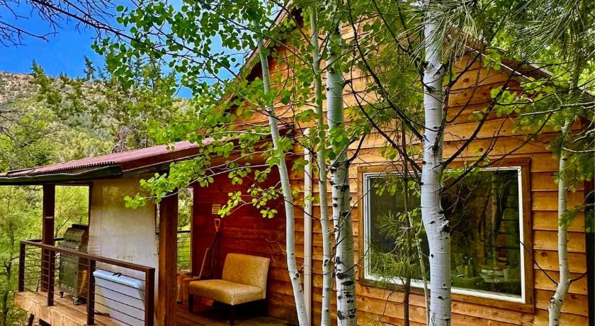 글렌데일 (UT) The Hideaway Concealed Cabin East Zion & Bryce 4성급 숙소 레스토랑
