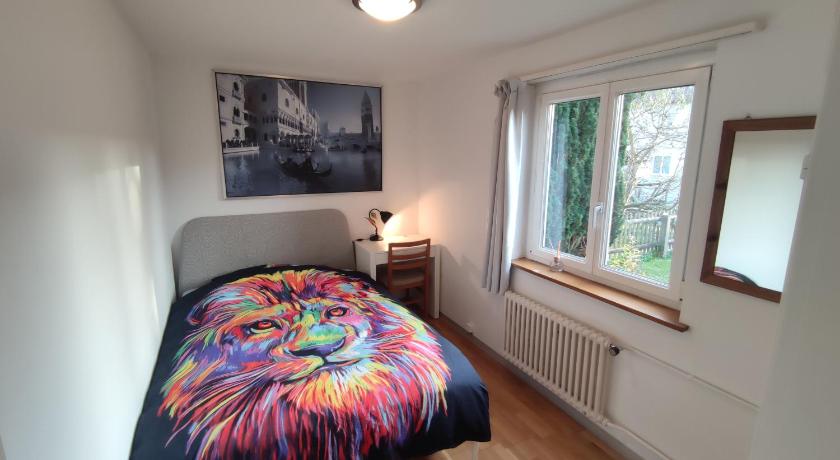 Foto von Small Double Room, bed 140x200cm, in very quiet and cosy house! - Agoda-Rabattbuchung